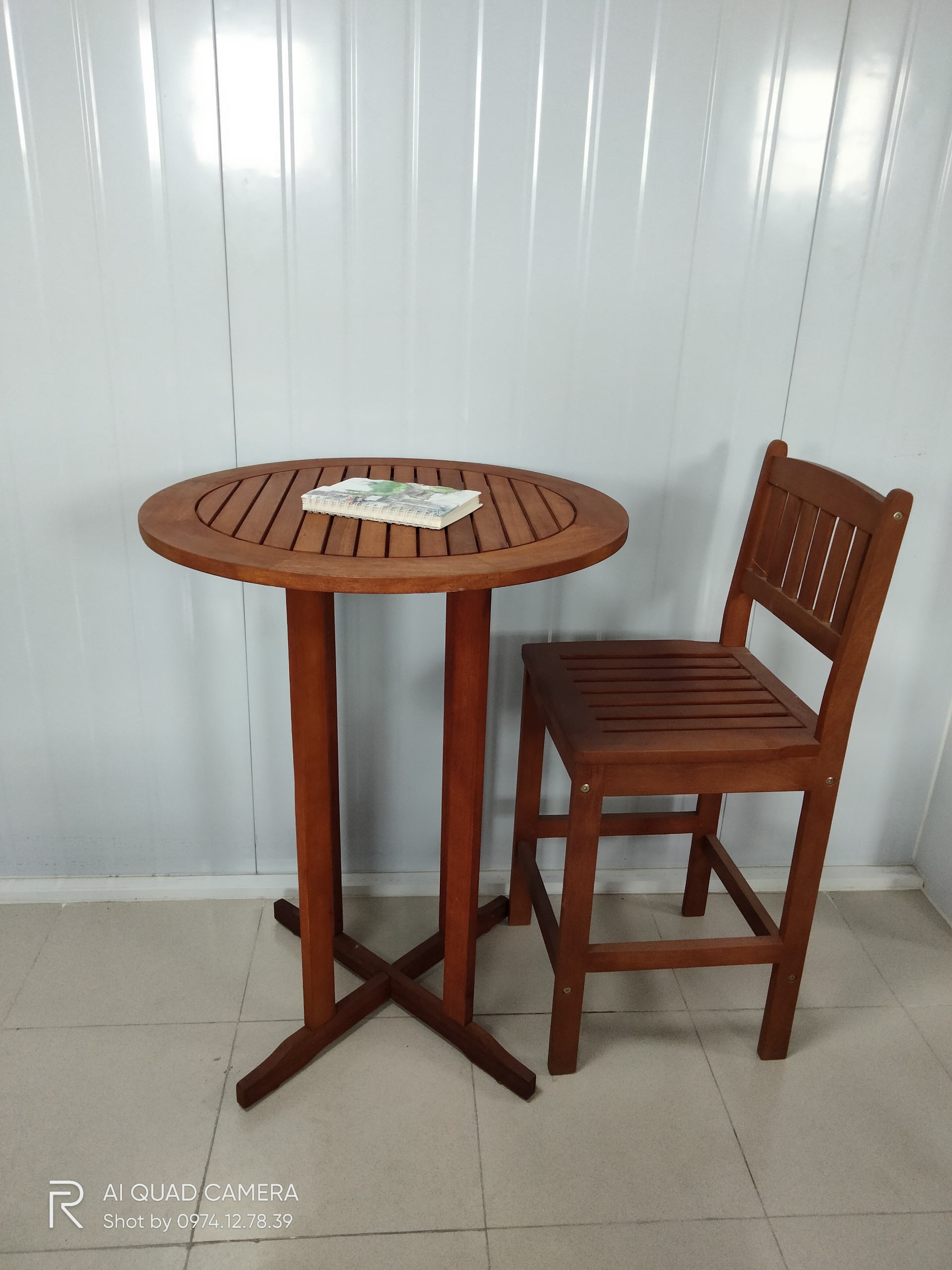 thanh-ly-set-ghe-bar-va-ban-tron-d70-cm